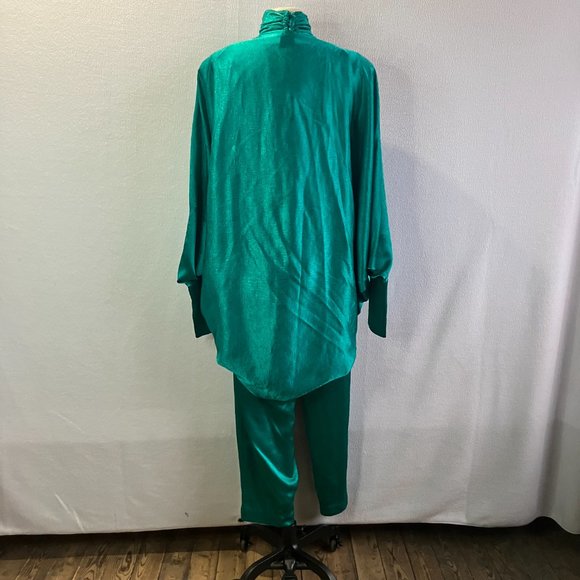 1980s Dressy Sleeveless Turtleneck Open Back Jumpsuit & Jacket - Picture 3 of 13